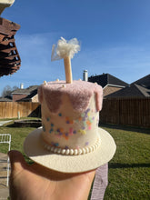 Load image into Gallery viewer, CAKE HAT