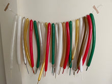 Load image into Gallery viewer, Balloon garland - Christmas